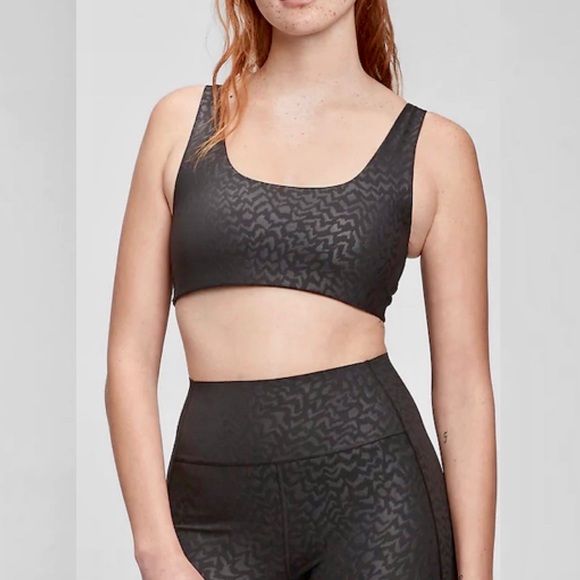 GAP Other - GapFit Low Impact Power Recycled Scoopneck Sports Bra